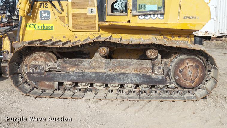 image for item DC5692 1999 John Deere 850C Series II dozer