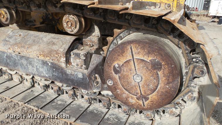 image for item DC5692 1999 John Deere 850C Series II dozer