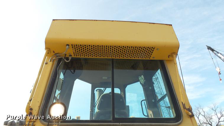 image for item DC5692 1999 John Deere 850C Series II dozer