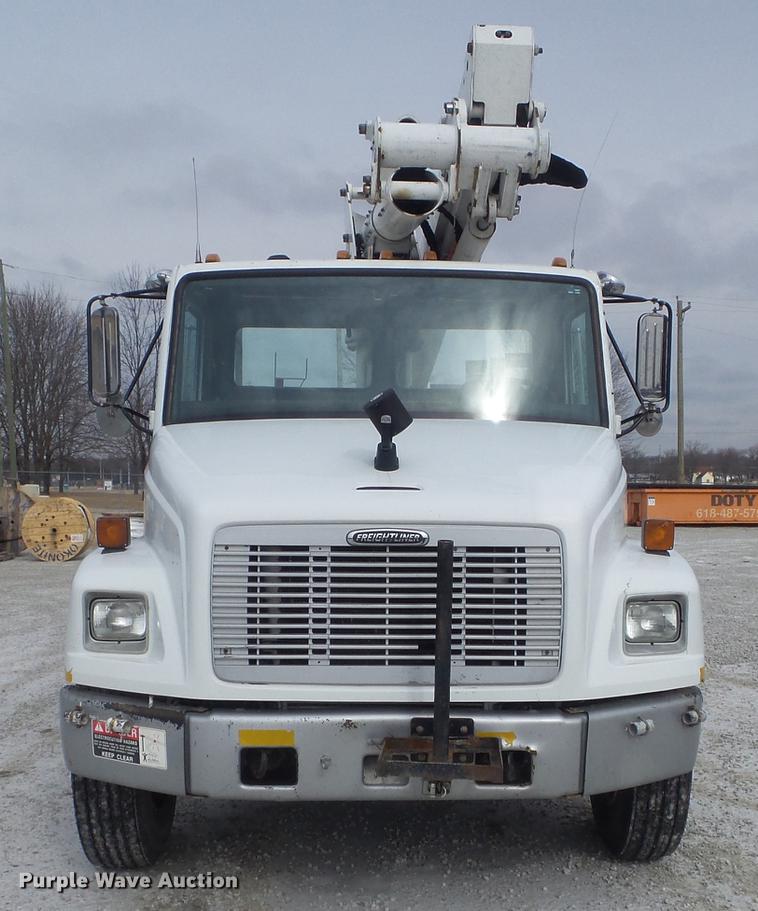 image for item DC7415 2000 Freightliner FL70 bucket truck