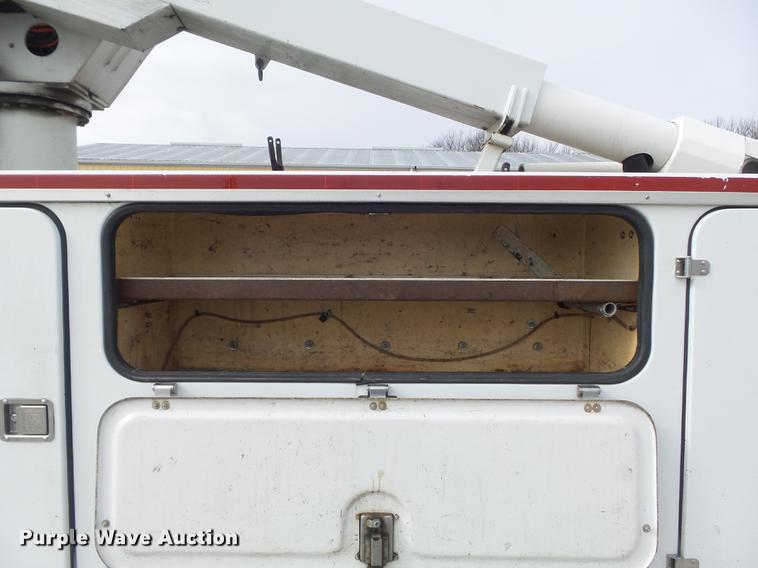 image for item DC7415 2000 Freightliner FL70 bucket truck