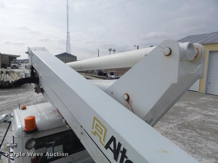 image for item DC7415 2000 Freightliner FL70 bucket truck