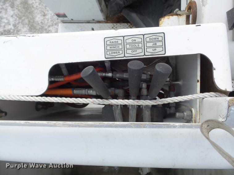 image for item DC7415 2000 Freightliner FL70 bucket truck