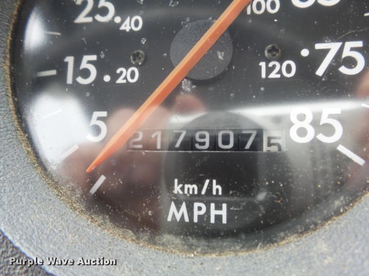 image for item DC7415 2000 Freightliner FL70 bucket truck