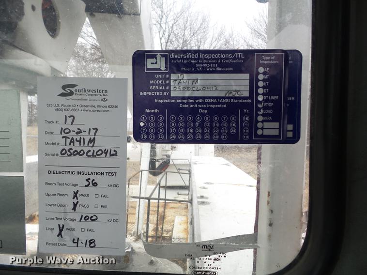 image for item DC7415 2000 Freightliner FL70 bucket truck