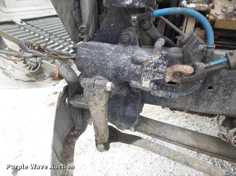 image for item DC7415 2000 Freightliner FL70 bucket truck