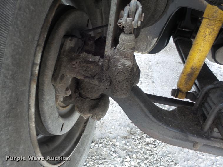 image for item DC7415 2000 Freightliner FL70 bucket truck