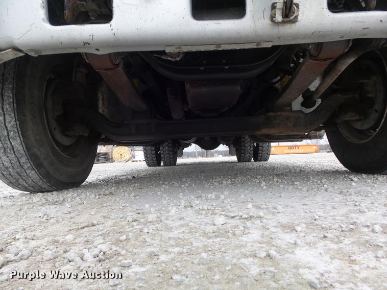 image for item DC7415 2000 Freightliner FL70 bucket truck