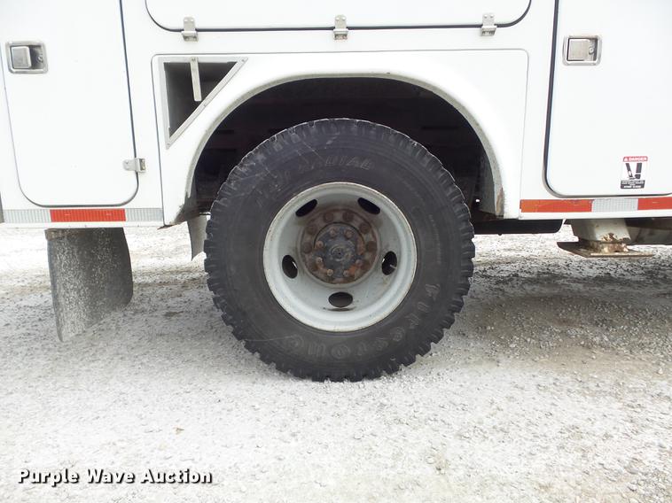 image for item DC7415 2000 Freightliner FL70 bucket truck