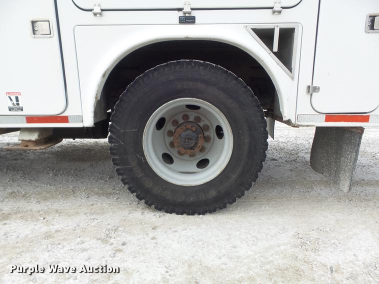 image for item DC7415 2000 Freightliner FL70 bucket truck