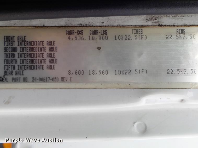 image for item DC7415 2000 Freightliner FL70 bucket truck