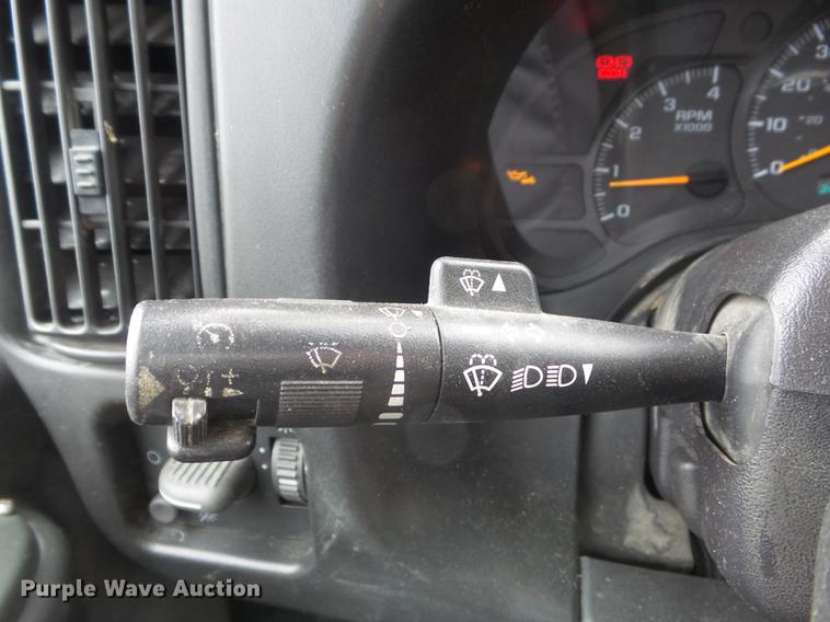 image for item DC7416 2005 GMC C7500 bucket truck