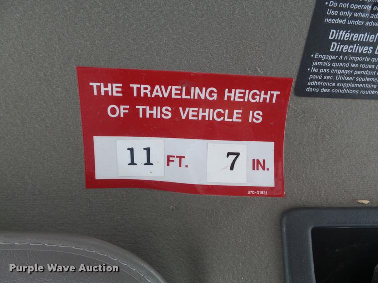 image for item DC7416 2005 GMC C7500 bucket truck