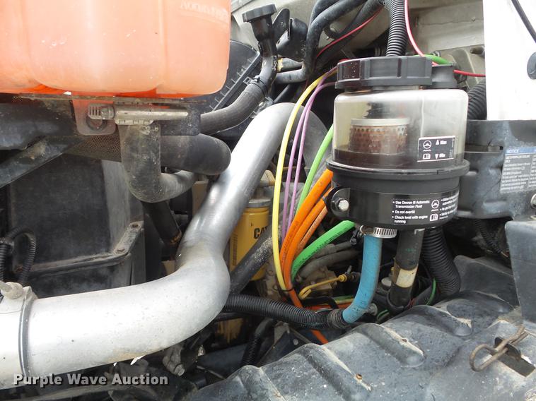 image for item DC7416 2005 GMC C7500 bucket truck