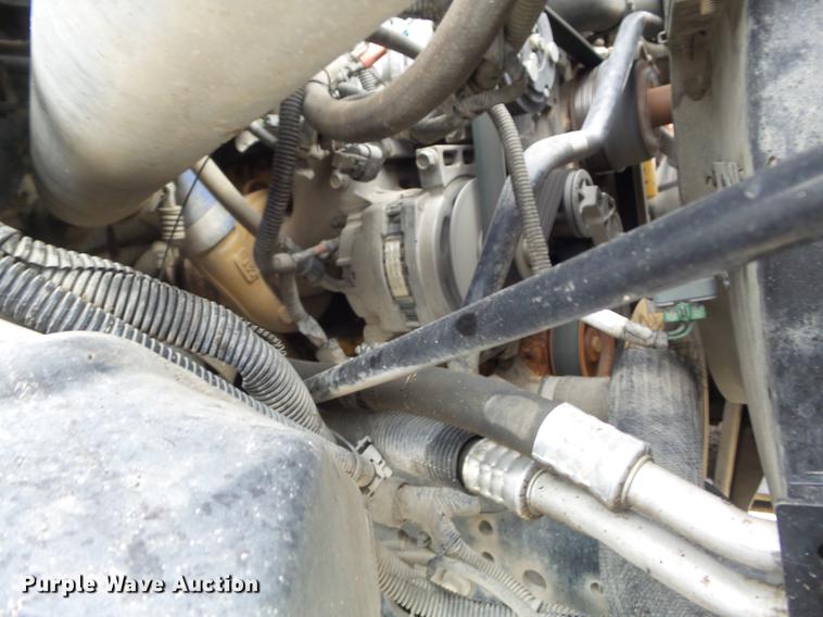 image for item DC7416 2005 GMC C7500 bucket truck