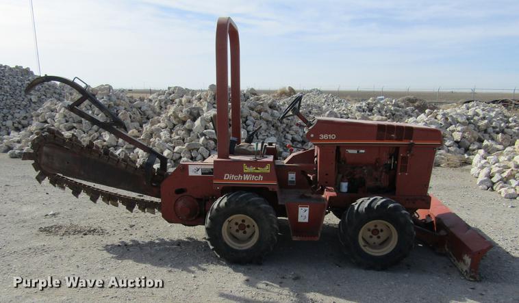 image for item DC8296 1995 Ditch Witch 3610DD trencher
