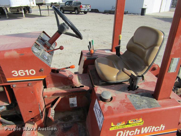 image for item DC8296 1995 Ditch Witch 3610DD trencher