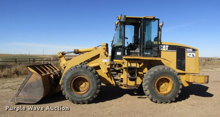 image for item DC8326 2000 Caterpillar 938G wheel loader