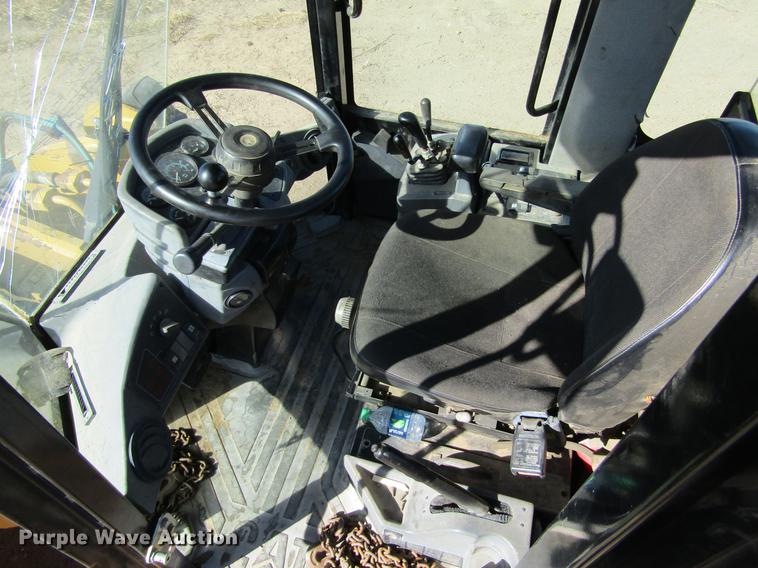 image for item DC8326 2000 Caterpillar 938G wheel loader