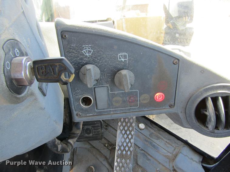 image for item DC8326 2000 Caterpillar 938G wheel loader