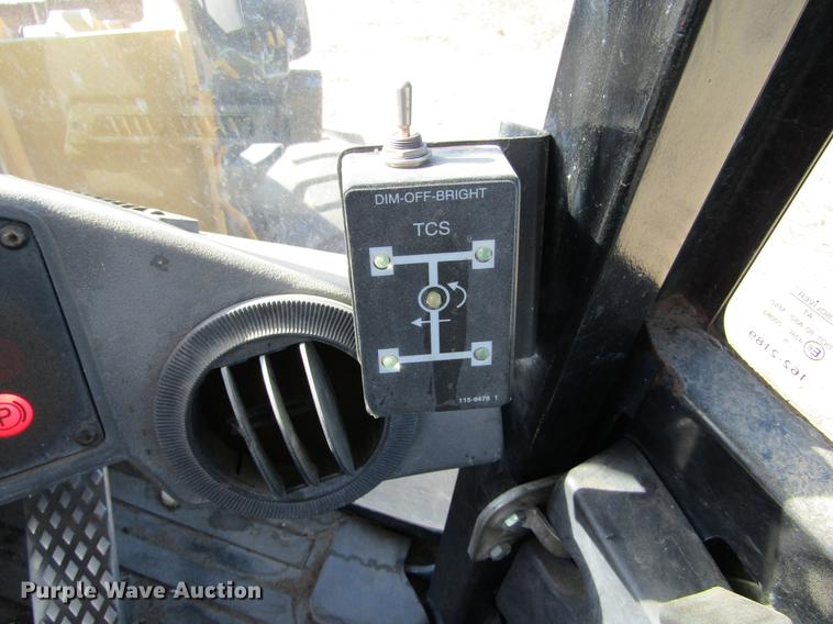 image for item DC8326 2000 Caterpillar 938G wheel loader