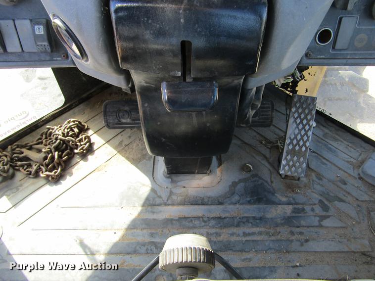 image for item DC8326 2000 Caterpillar 938G wheel loader