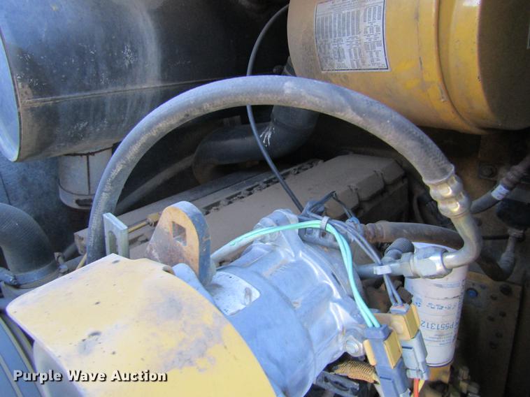 image for item DC8326 2000 Caterpillar 938G wheel loader