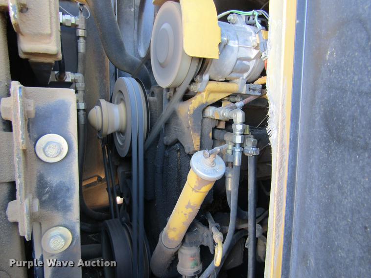 image for item DC8326 2000 Caterpillar 938G wheel loader