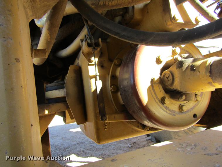 image for item DC8326 2000 Caterpillar 938G wheel loader