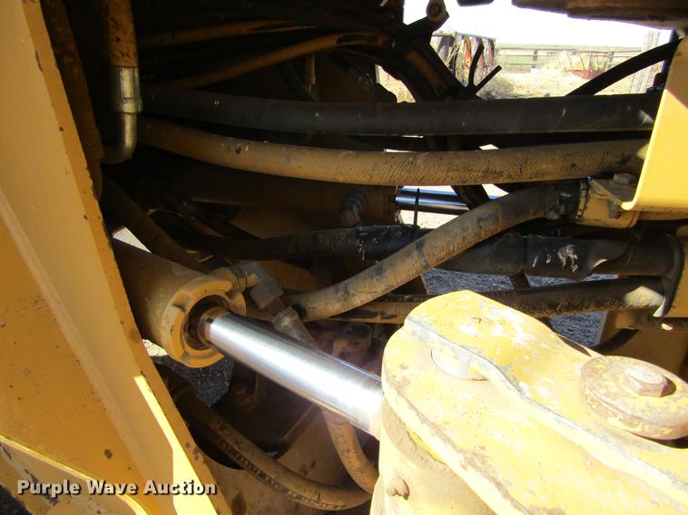 image for item DC8326 2000 Caterpillar 938G wheel loader