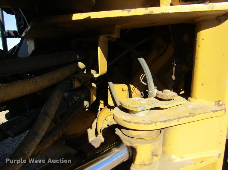 image for item DC8326 2000 Caterpillar 938G wheel loader