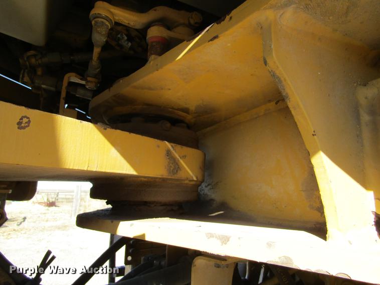 image for item DC8326 2000 Caterpillar 938G wheel loader