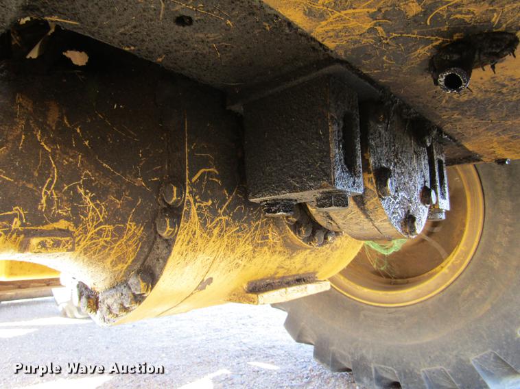 image for item DC8326 2000 Caterpillar 938G wheel loader