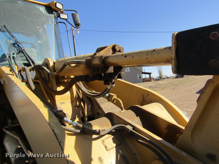 image for item DC8326 2000 Caterpillar 938G wheel loader