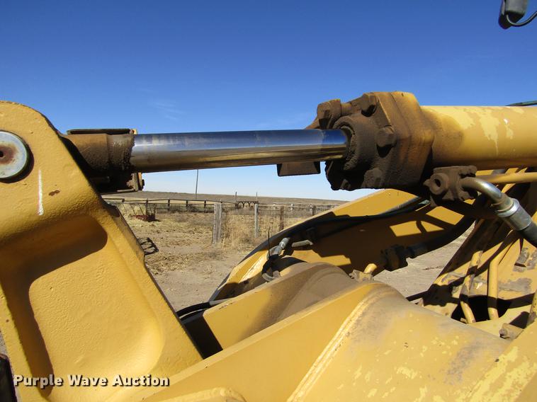 image for item DC8326 2000 Caterpillar 938G wheel loader