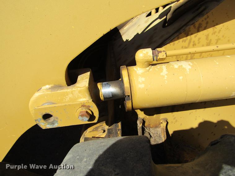 image for item DC8326 2000 Caterpillar 938G wheel loader