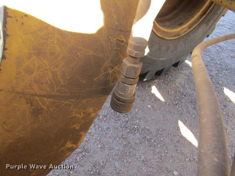 image for item DC8326 2000 Caterpillar 938G wheel loader