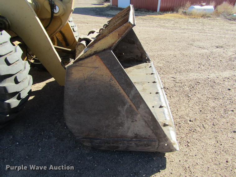 image for item DC8326 2000 Caterpillar 938G wheel loader