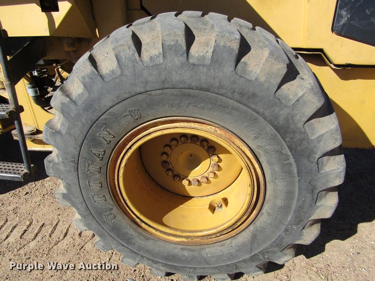 image for item DC8326 2000 Caterpillar 938G wheel loader