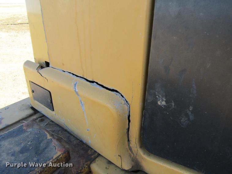 image for item DC8326 2000 Caterpillar 938G wheel loader