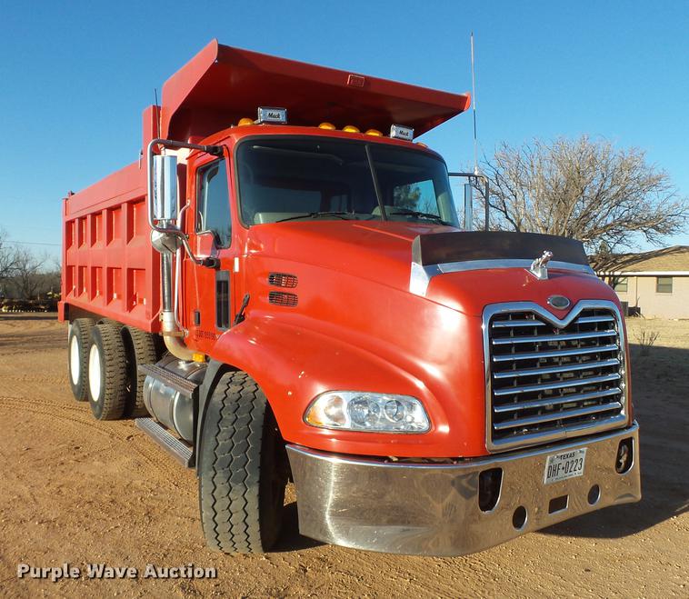 image for item DD1241 2005 Mack CXN dump truck