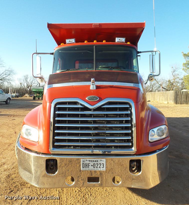 image for item DD1241 2005 Mack CXN dump truck