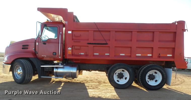 image for item DD1241 2005 Mack CXN dump truck