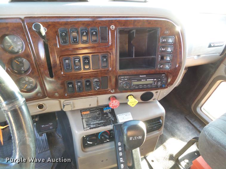 image for item DD1241 2005 Mack CXN dump truck