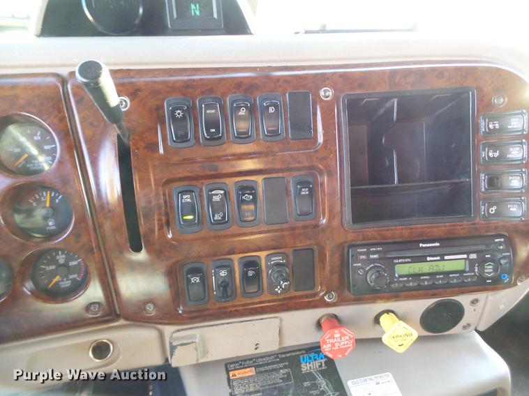 image for item DD1241 2005 Mack CXN dump truck