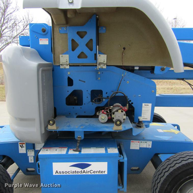 image for item DD2748 2005 Genie Z45/25 boom lift