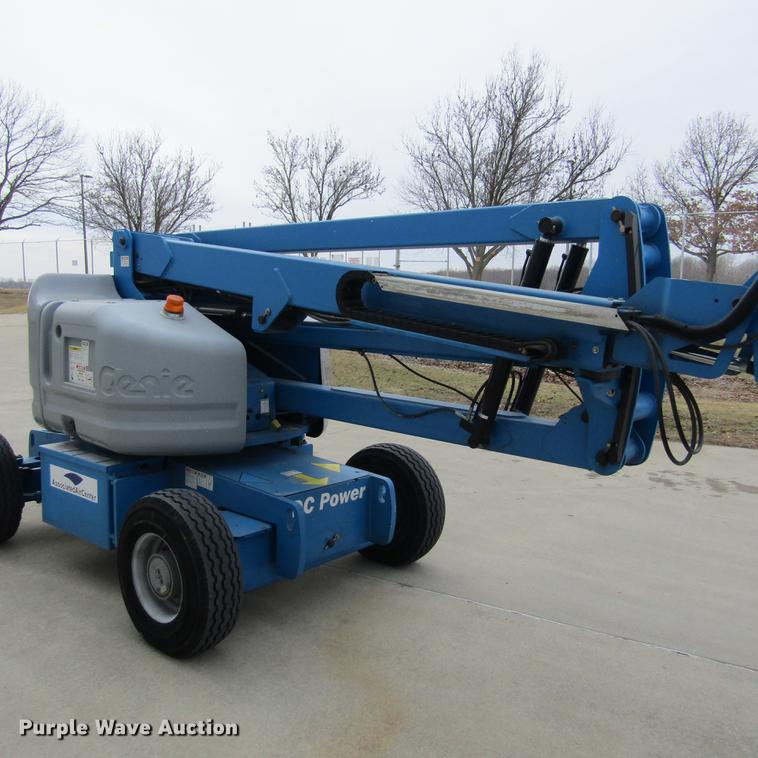 image for item DD2748 2005 Genie Z45/25 boom lift