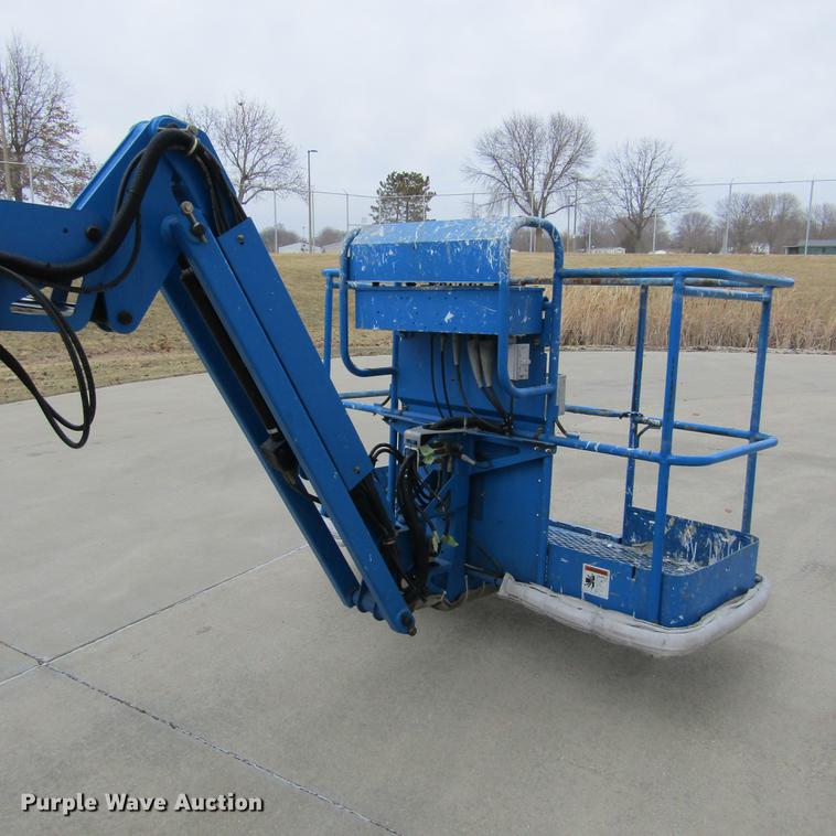 image for item DD2748 2005 Genie Z45/25 boom lift