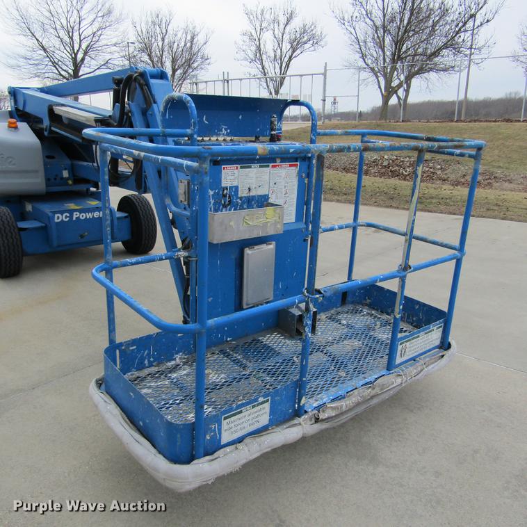 image for item DD2748 2005 Genie Z45/25 boom lift