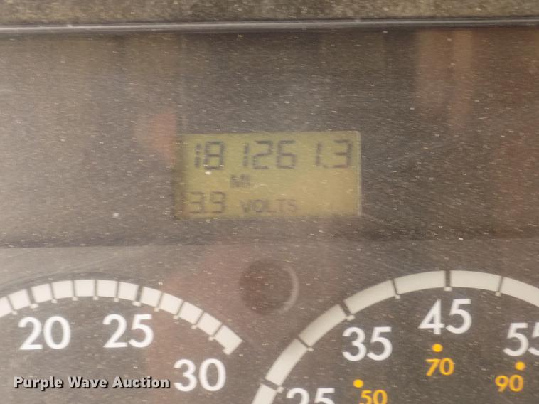 image for item DD2900 2004 Freightliner FL80 roll off container truck